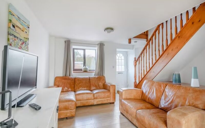 living room of holiday cottage 5 at epworth fields holiday park in lincolnshire