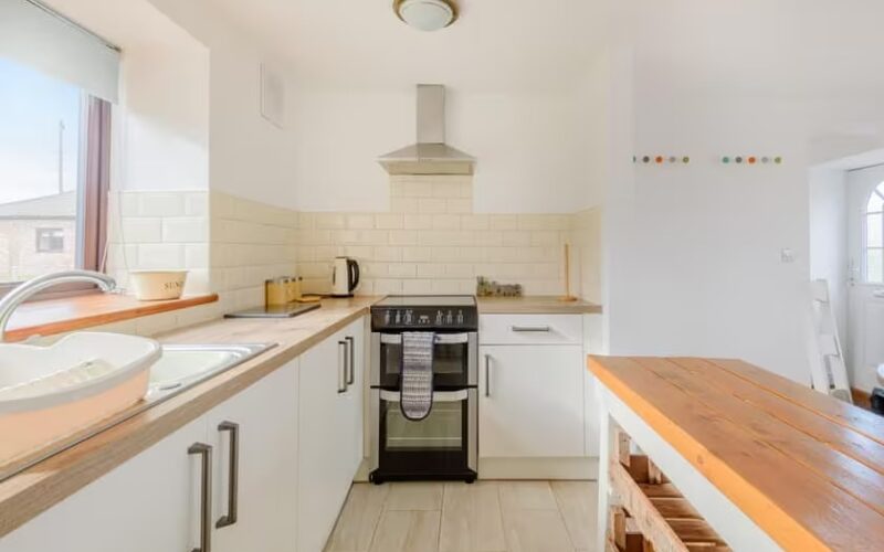 light kitchen of holiday cottage 5 at epworth fields holiday park in lincolnshire