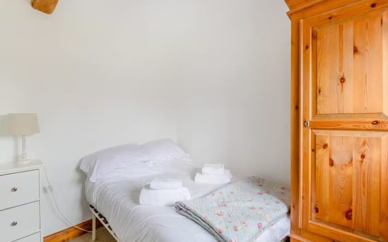 single bed of holiday cottage 5 at epworth fields holiday park in lincolnshire