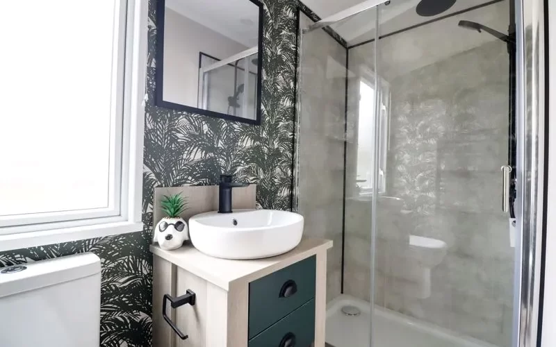 bathroom in a sunrise lodge at epworth fields holiday park in lincolnshire