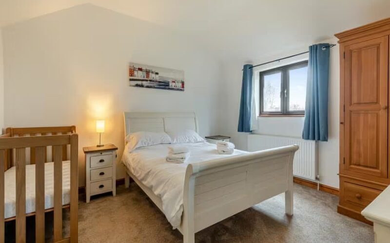 bedroom 1 of holiday cottage 2 at epworth fields holiday park in lincolnshire