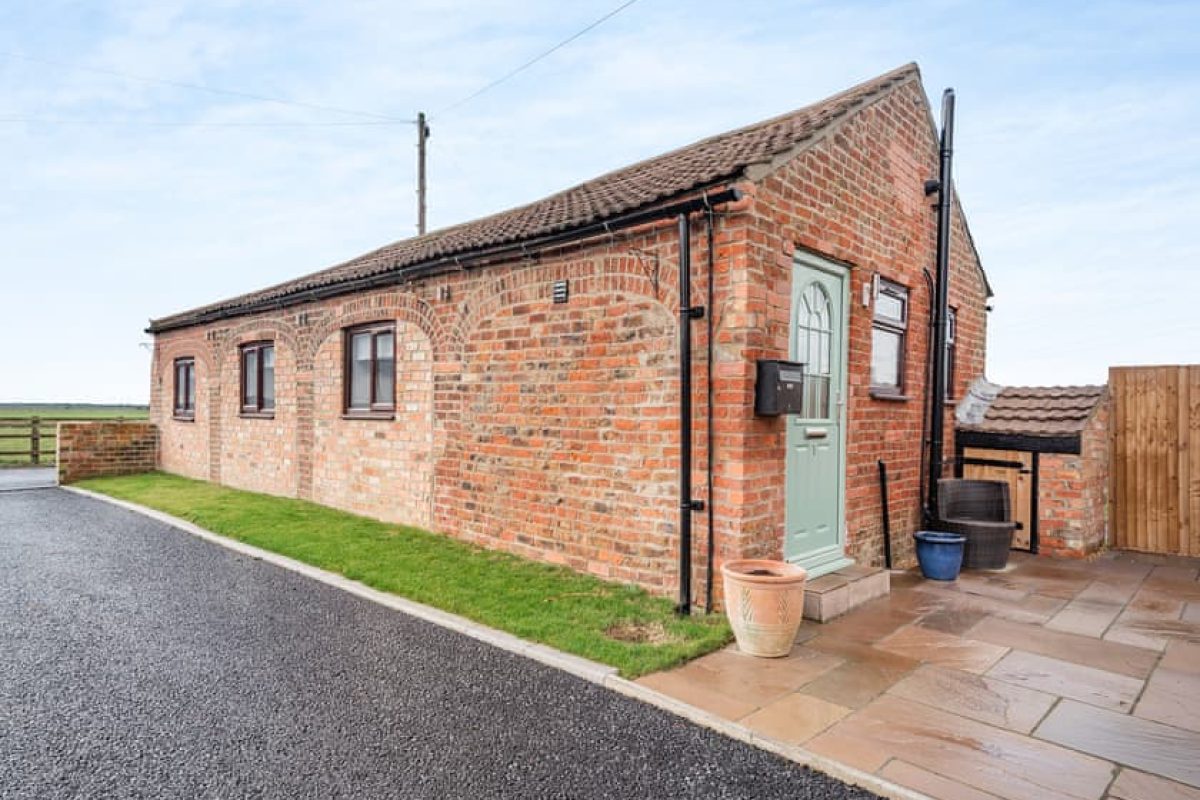 outside of holiday cottage 1 at epworth fields holiday park in lincolnshire