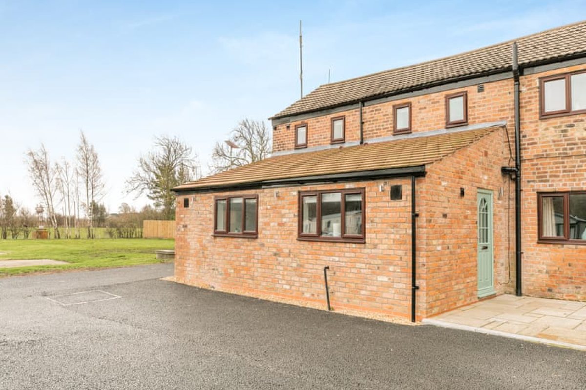 outside of holiday cottage 3 at epworth fields holiday park in lincolnshire